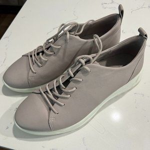 Ecco Grey Sneakers sz 8/38